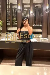 Liana, Escort-Dame in Dubai — Foto 2