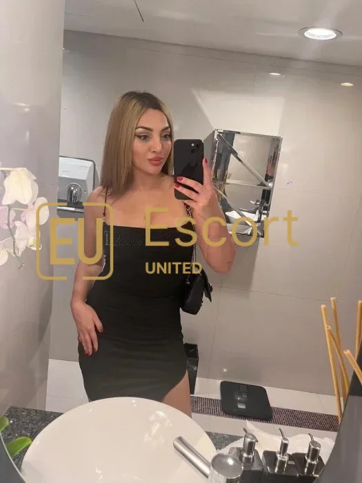 Anna, Begleiterin in Dubai — Foto 7