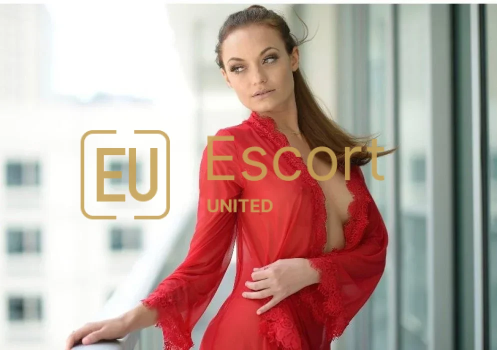 Azizza, 31, female escort in Dubai — photo 7