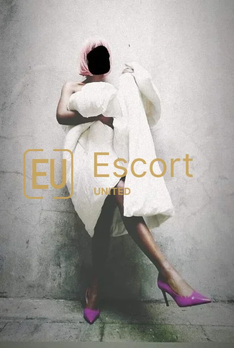 Mia Linina, 29, escort donna a Dubai — foto 1