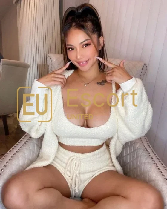 Escort Lady Lisa in Abu Dhabi — Foto 6