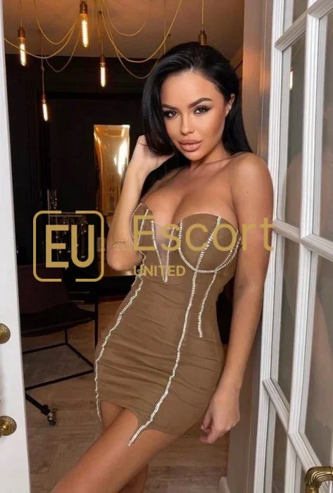 Abu Dhabi, escortă de sex feminin Viktoriya (28) — fotografia 1
