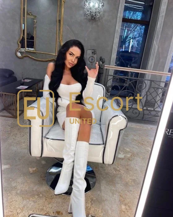 Viktoriya, escortă în Abu Dhabi, EAU — fotografia 4