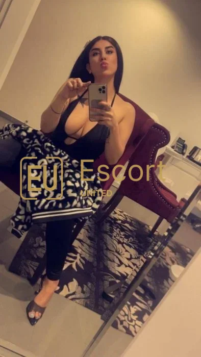 Dubai konumunda eskort Youssra ile rezervasyon yapın — fotoğraf 9