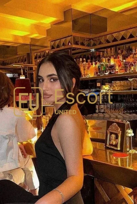 Julianna, κυρία συνοδός στην Ντουμπάι, ΗΑΕ — φωτογραφία 9