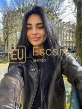 Julianna, κυρία συνοδός στην Ντουμπάι — φωτογραφία 3
