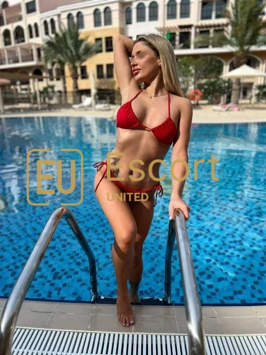 Victoria, escorte à Dubaï — photo 4