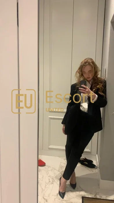Dubai konumunda eskort Rina — fotoğraf 2