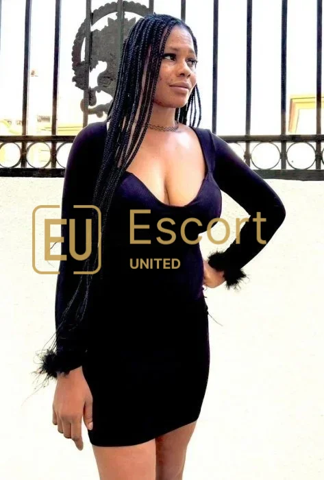 Cherry, female escort in Abu Dhabi — photo 5