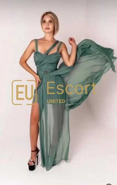 Réservez Vladan, fille d'escorte à Dubaï — photo 4