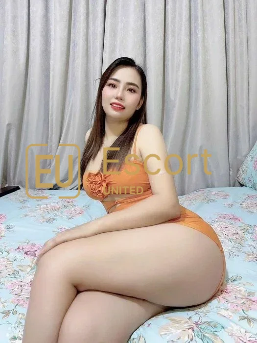 Escort-Dame Lucky in Abu Dhabi — Foto 4