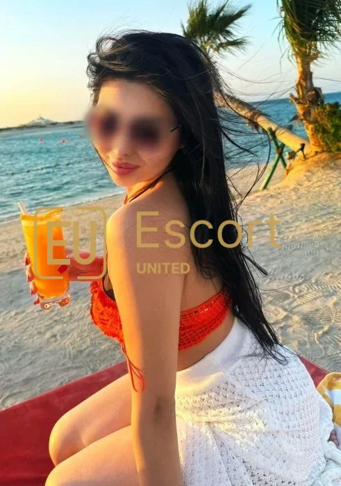 Naomi, pratilja u Dubai — fotografija 5