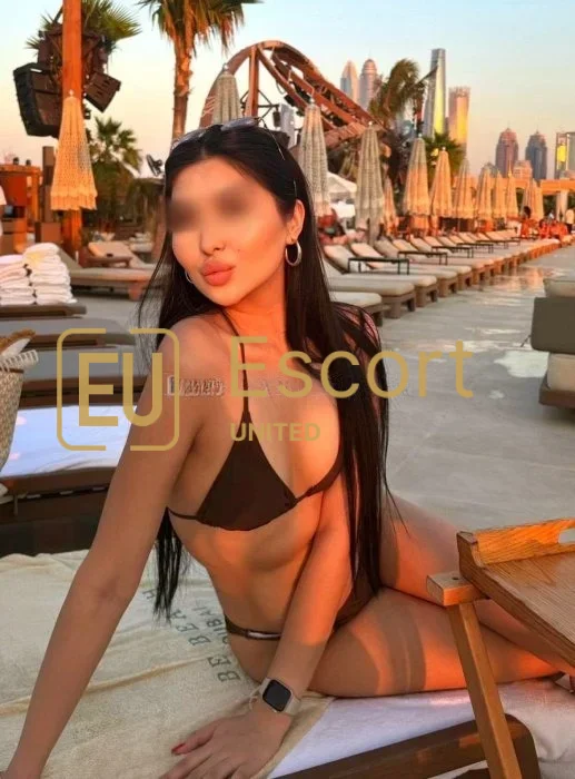 Naomi, pratilja u Dubai — fotografija 2