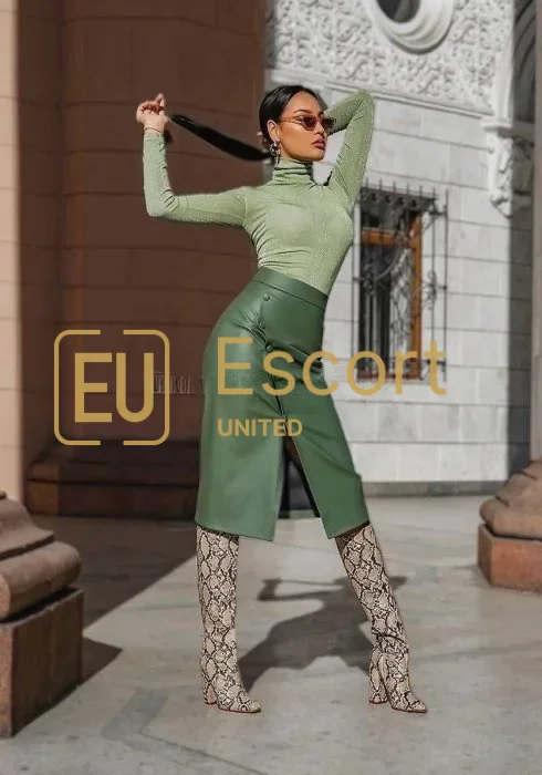 Book Willow, escort in Dubai — photo 2