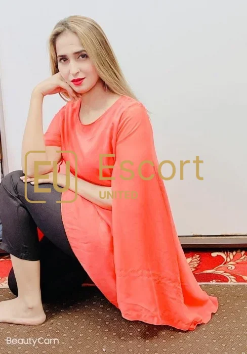 Arooj, female companion in Dubai — photo 3