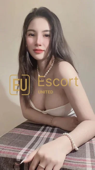 Nana, escortă de sex feminin în Dubai, EAU — fotografia 6