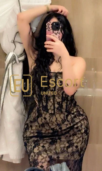 Book Sara, a 26-year-old escort girl in Abu Dhabi — photo 6