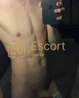 Denis, 22, eskorta dla gejów w Dubaj — zdjęcie 13