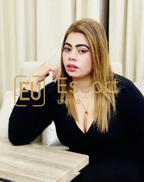 Somya, vrouwelijke escort in Abu Dhabi — foto 3