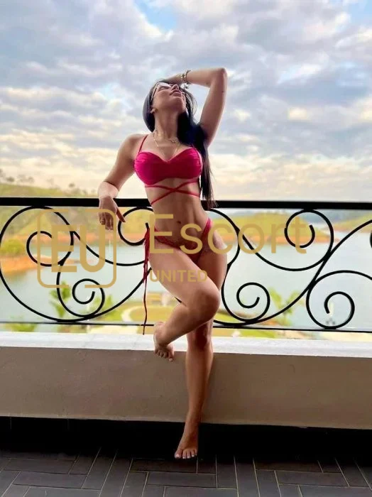 Escort Cami gevestigd in Dubai, 27 jaar oud — foto 1