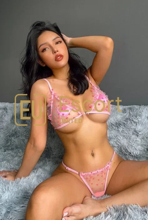 Escort Lady Leslie in Abu Dhabi — Foto 2
