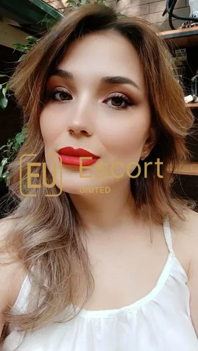 Lena, escort donna a Dubai, Emirati Arabi Uniti — foto 5